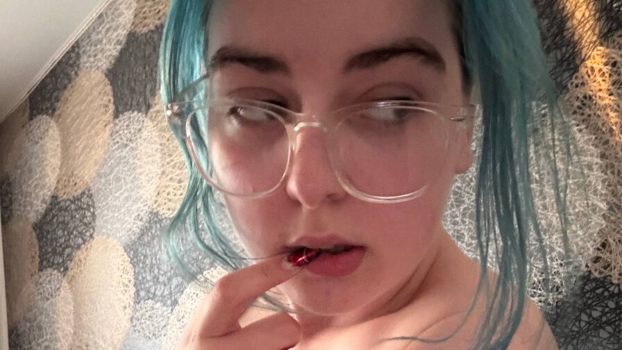 Watch PixieJones live on Hotmaturetubes