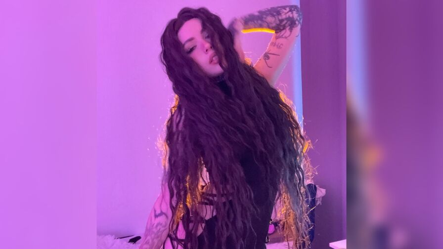 Free Live Sex Chat With RavenWinx