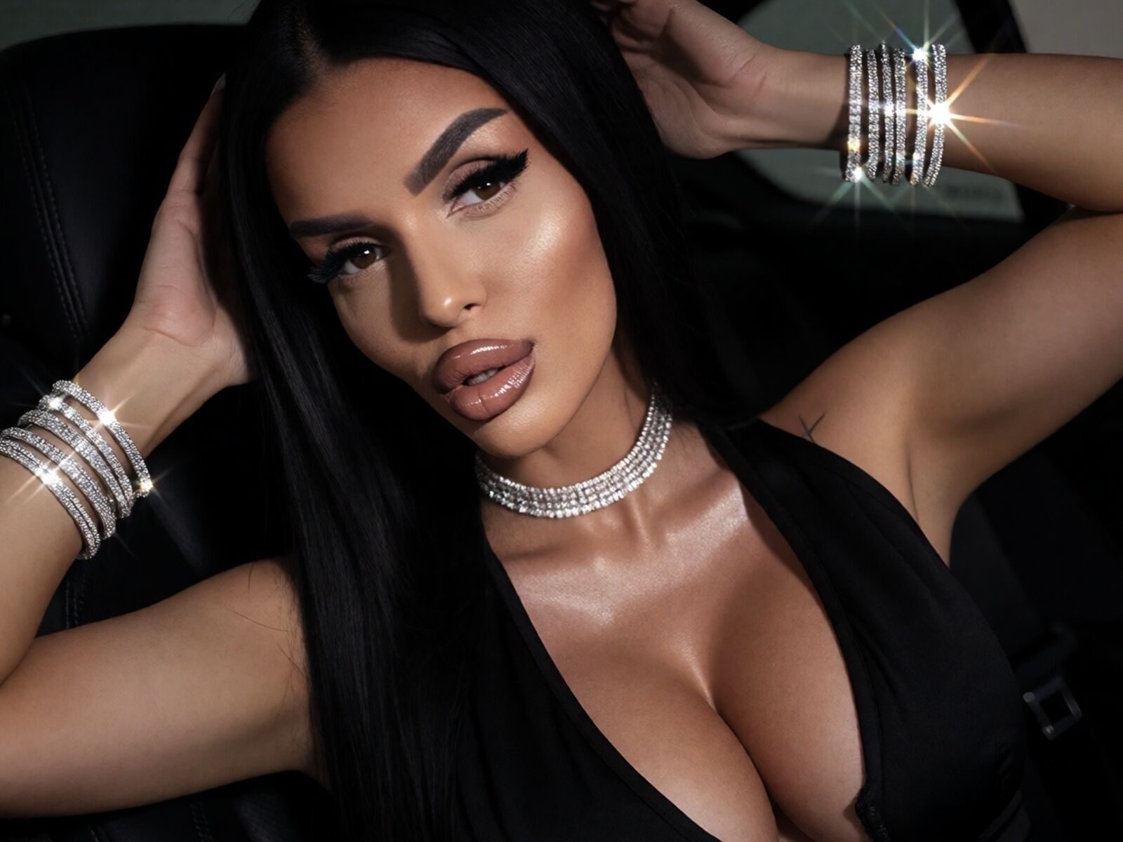 Live cam for KimWilmes