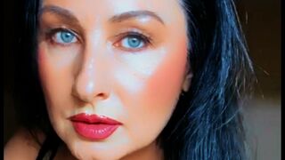 Kostenlos Nackt NellyDunn