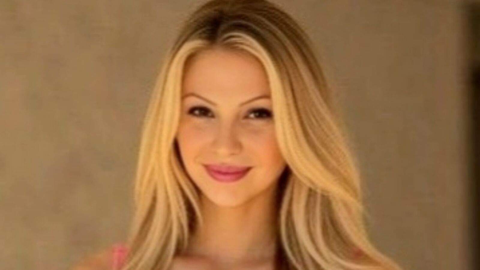 VanessaLoo erotic portrait