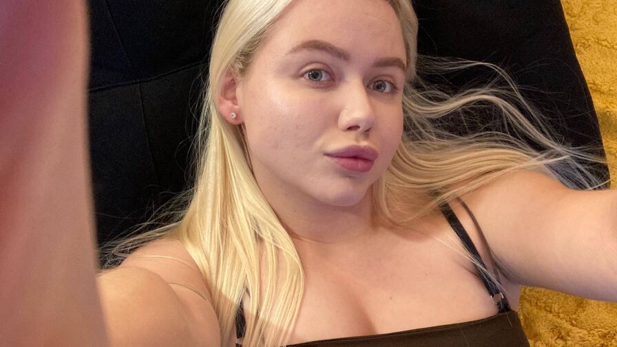 Free Live Sex Chat With JuliaRupert