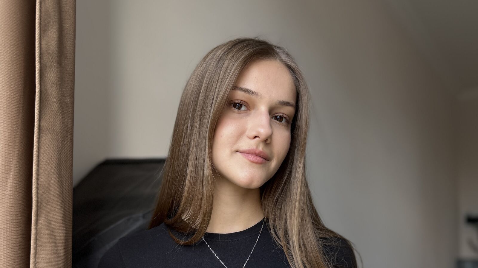 LianaWeis erotic portrait