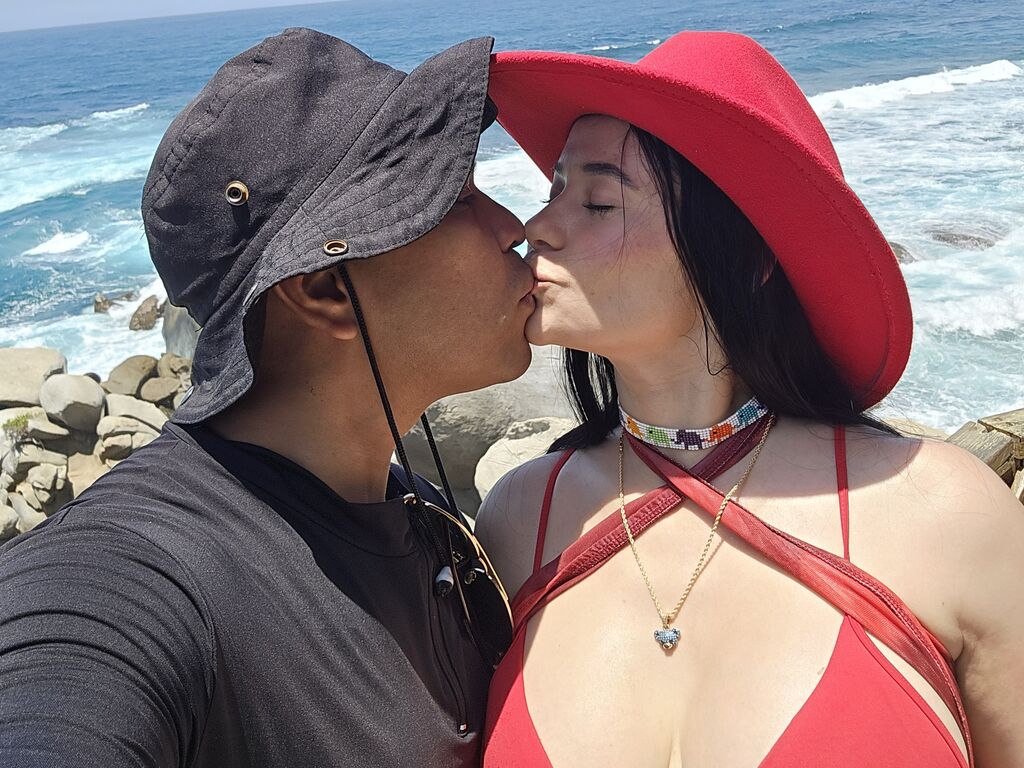NahomiAndLeo adult streaming profile photo