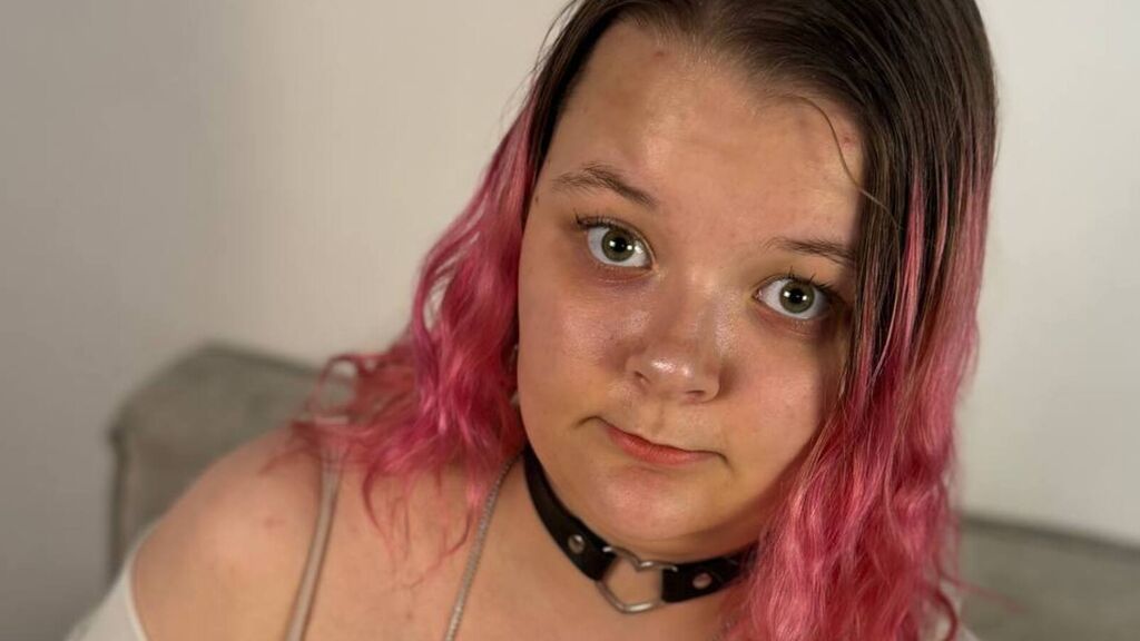 EmmaBosworth online on GirlsOfJasmin