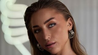 Free Nude EvaMonroe