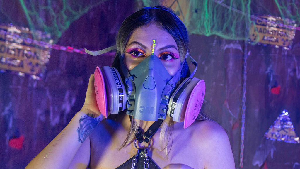 Live Chat with LeilaDom on LiveJasmin