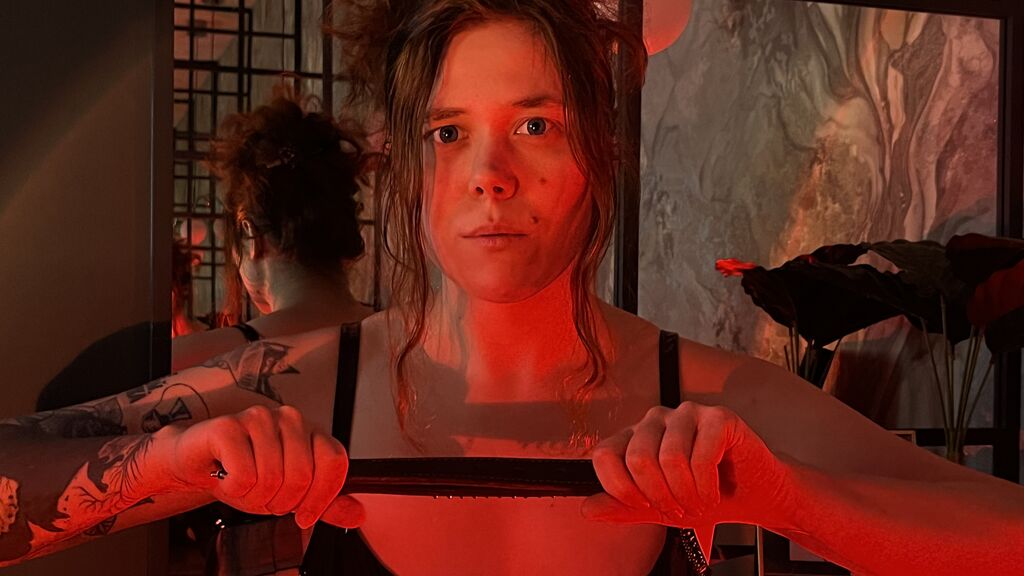 SophieTaffie live cam model at LiveJasmin