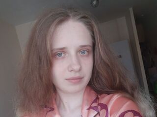 free nude chatroom RowenaChappel