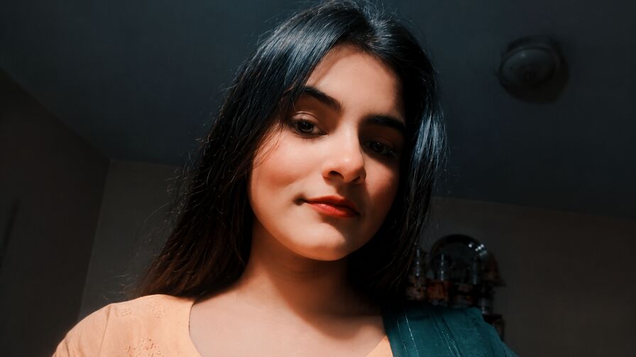 Discover FatiKomal on YoniPorn.com