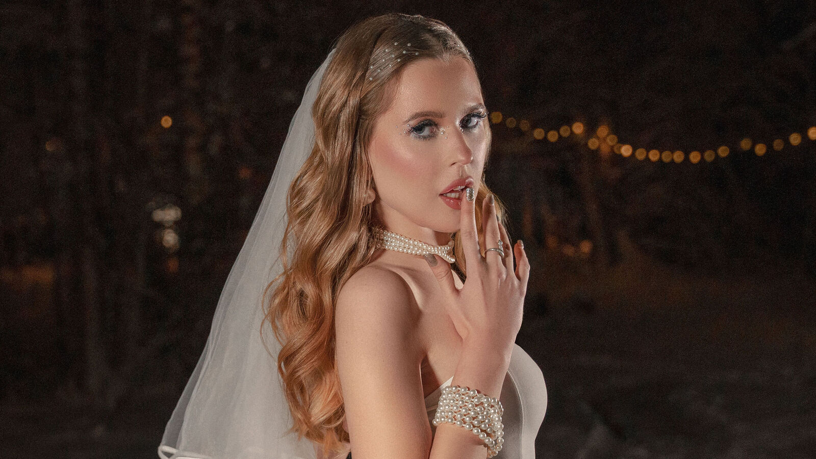 BeckieWhite erotic portrait