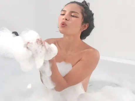 Chat with CrystalSton