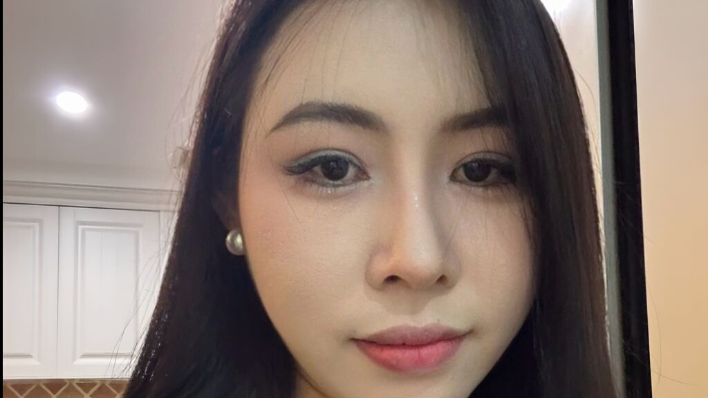 CielLuna online on GirlsOfJasmin