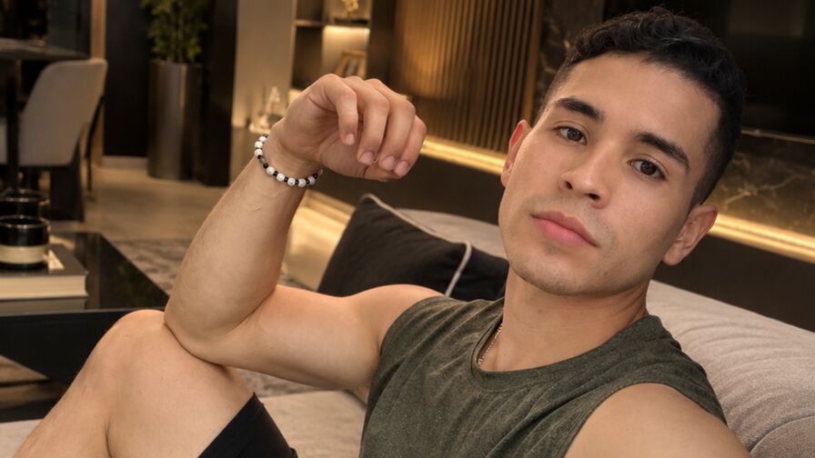 Speak with DarellGomez Live