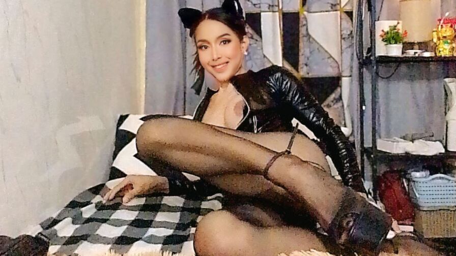 Watch MichaelaKatalina on RecordedMilf.com