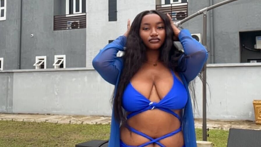 VIP Live Sex Chat with AmandaCaIvin