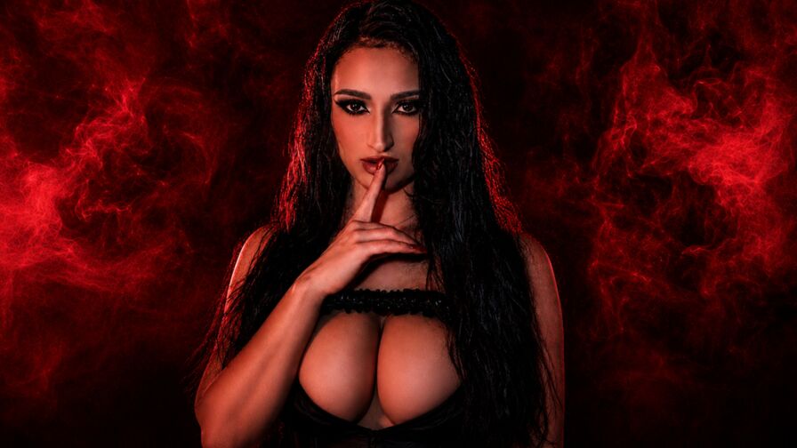 Discover LaurenQuinn VIP show