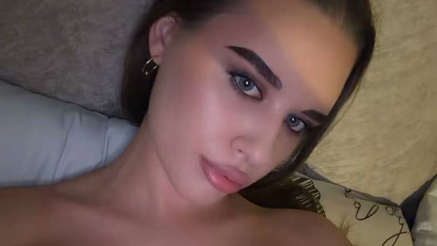 Watch RhiannonJumper live on Sex Girls Blend