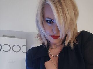 VIVO.webcam CorinneDior (58) MILF with big breasts