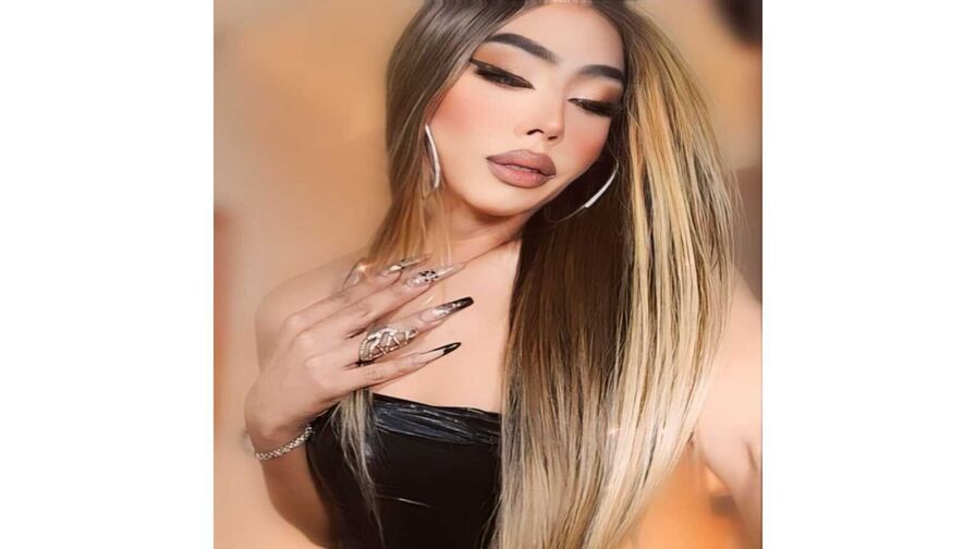 AnaisVelvet live cam model