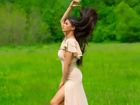 Chat with MayaKarter