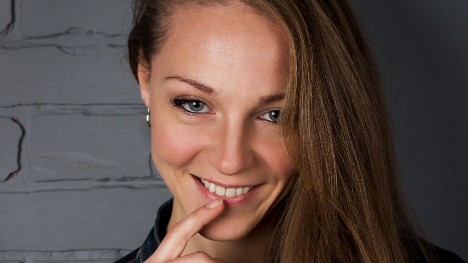 SofiMay glamour portrait
