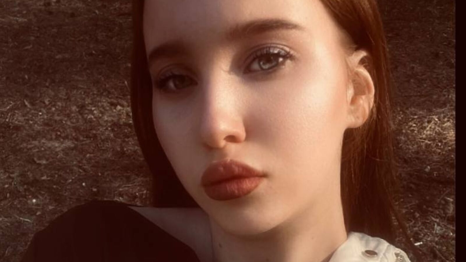 EmmyStonelle glamour portrait