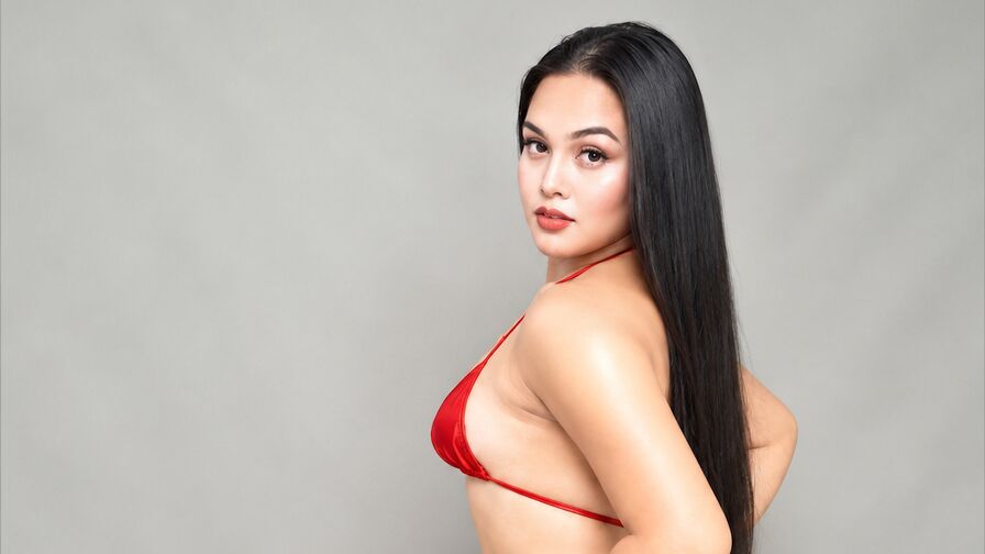 Watch BelaClaire live on Fleur Mature