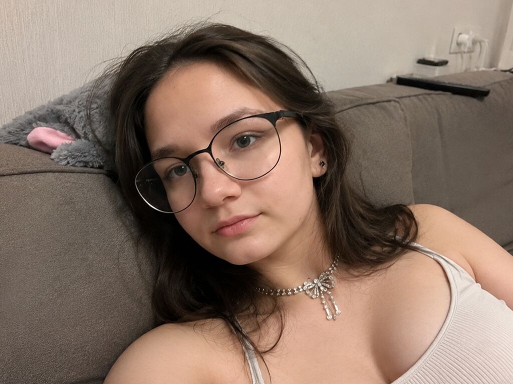 MichaSaska LiveJasmin girl free chat preview