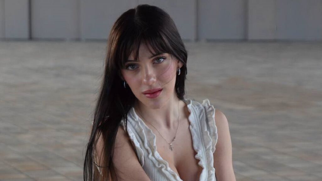 Live Chat with CruzStarnauld on LiveJasmin