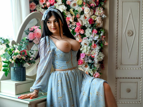 Chat with KamillaRey