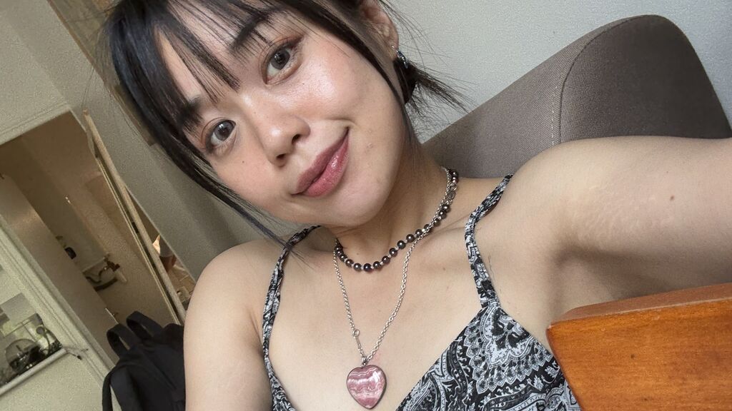 Watch OrangeJuice live on cam on LiveJasmin