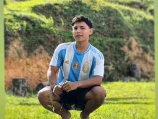 RichardTomson is a webcam model from Colombia age 18