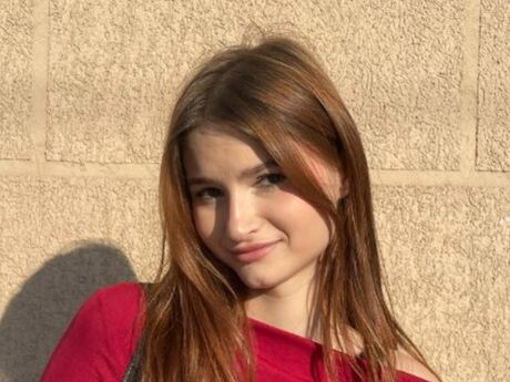 Chat with MadelynWealer