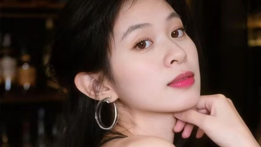 AngeerlXia Live Cam on LiveJasmin