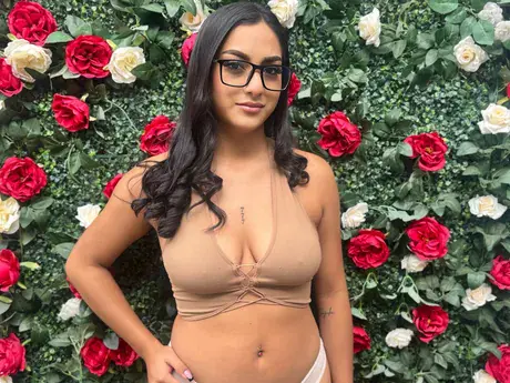 Chat with LucyHerz