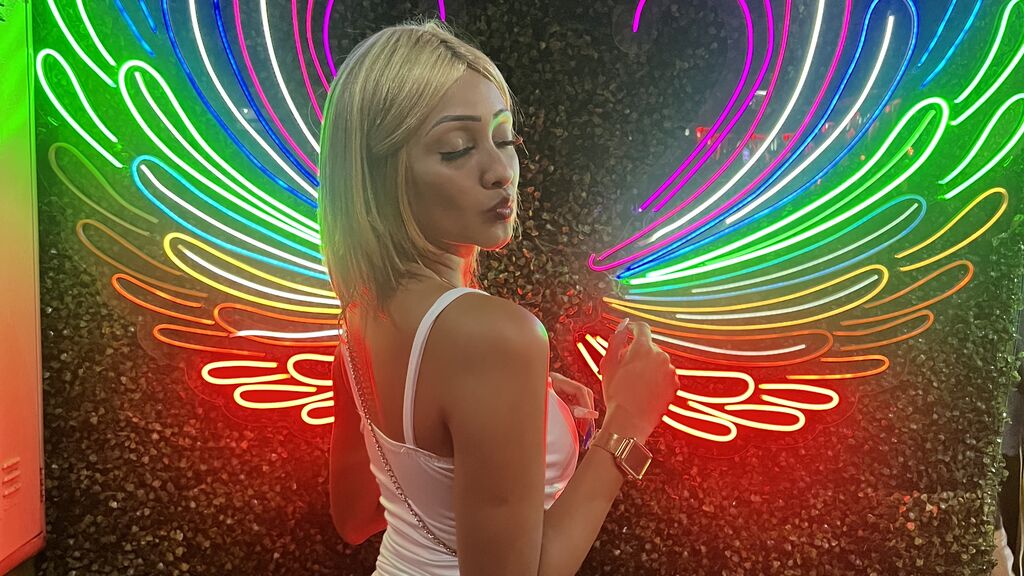 RosySalvatore online on GirlsOfJasmin