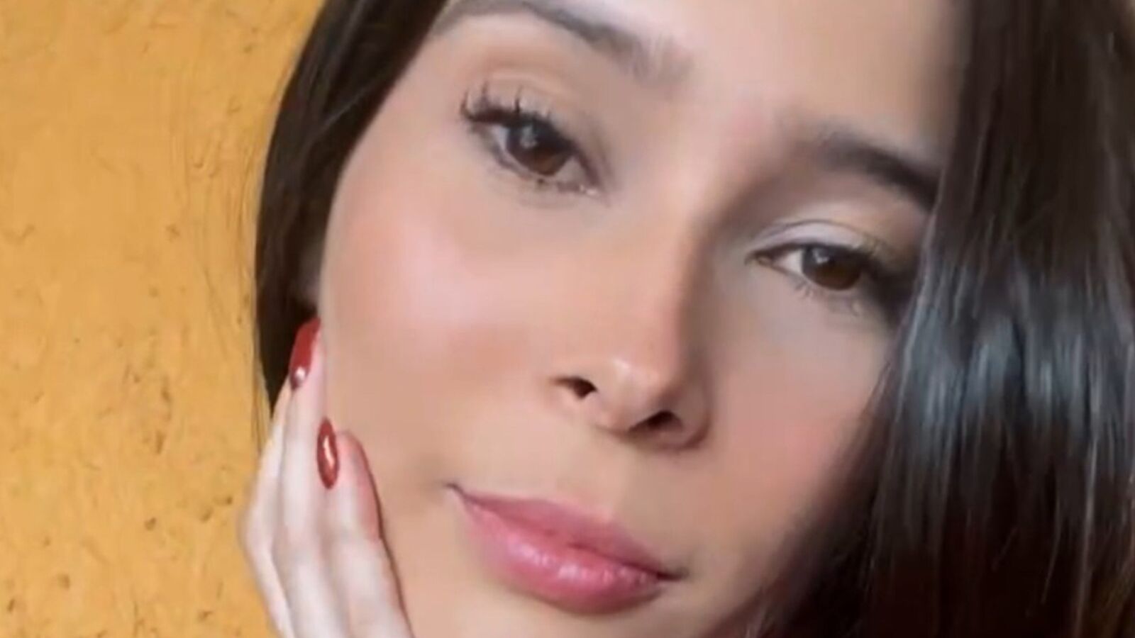 MilaMeloni erotic portrait