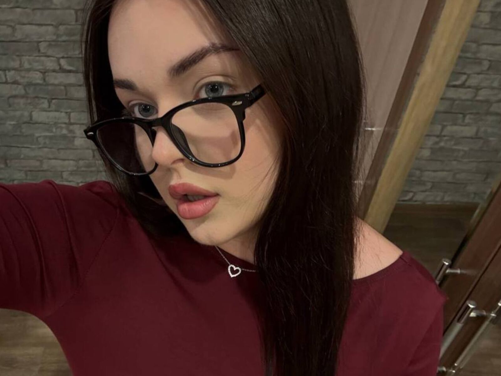 Live cam for AnissaAnteby