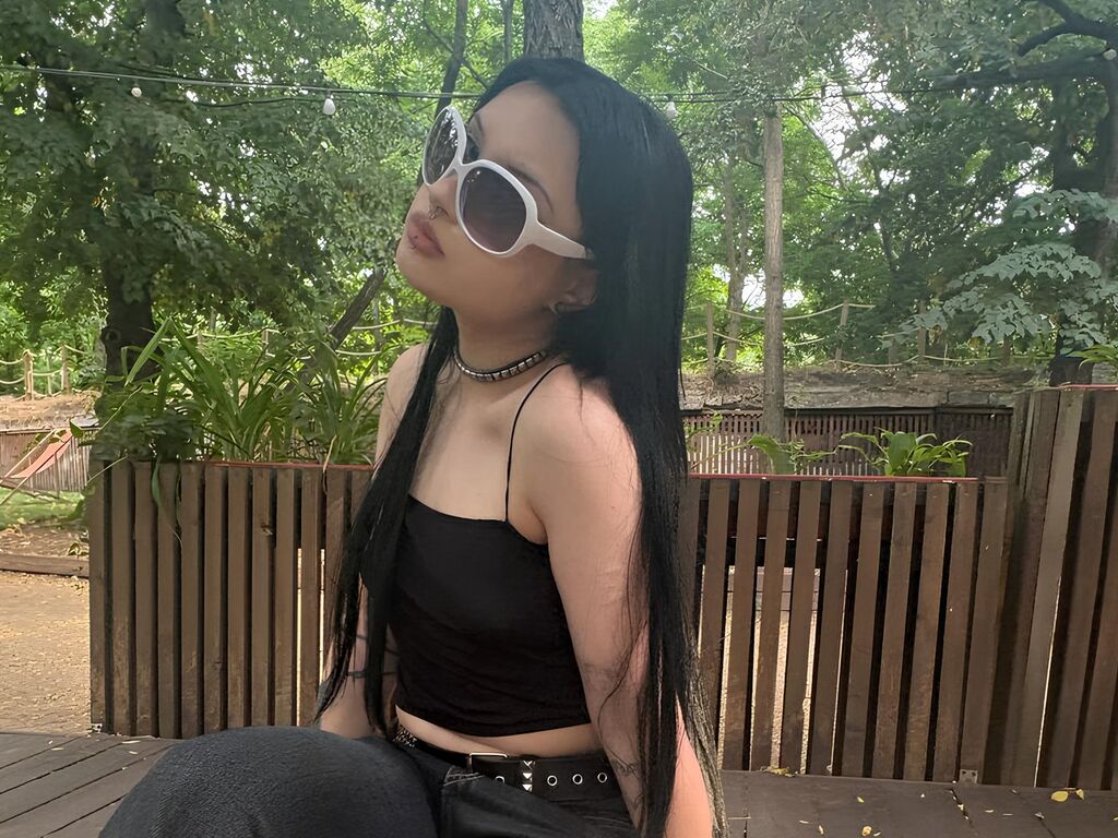 ShemikaGnerre webcam livejasmin model stream image