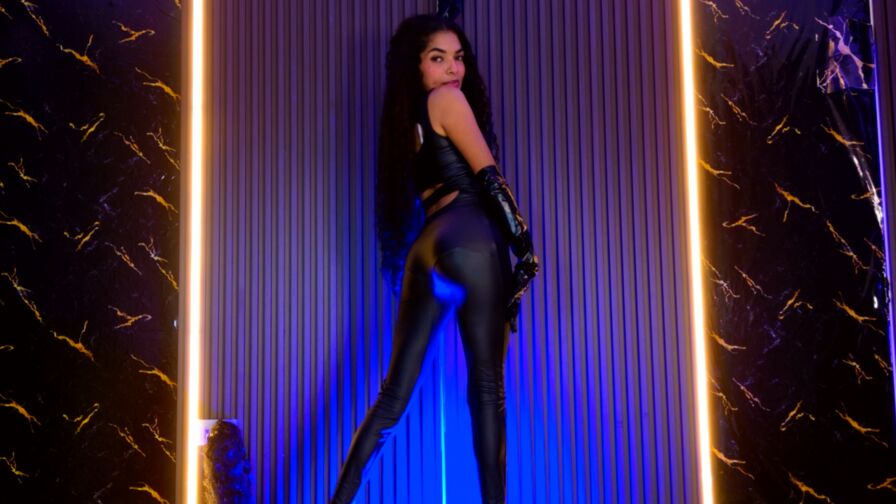 Naked SendayaStone gallery