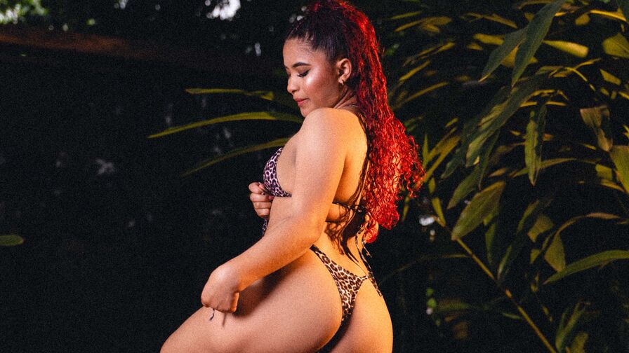Watch ValkaRey live on thefuckeryco.com