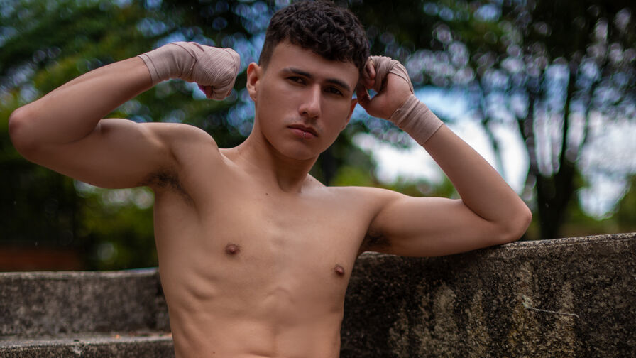 Watch FelipeArias live on Hotmaturetubes