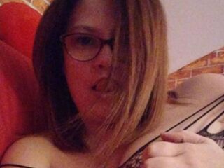 MattildeHellen Direct sex chat live