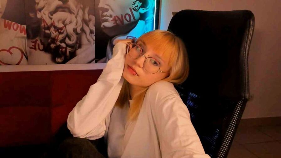 ReminaMeow – Female | Nude TGP