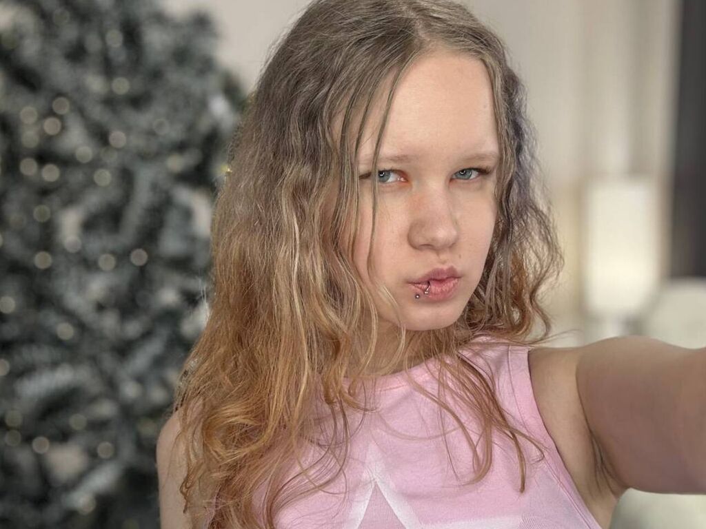 AnnForman's live cam