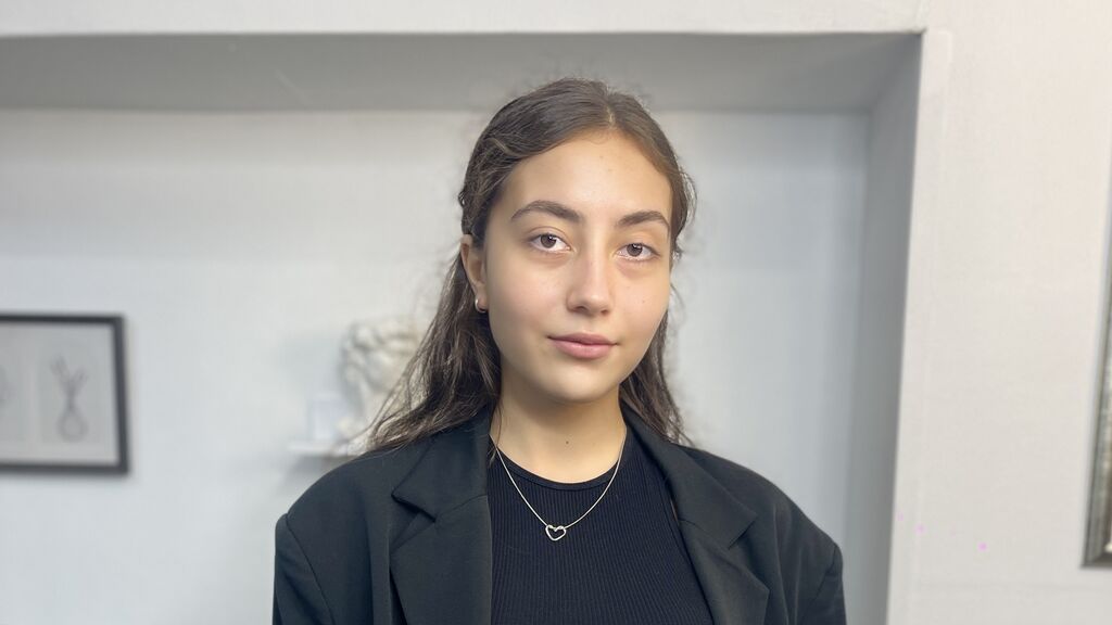 ElswythHewson online on GirlsOfJasmin