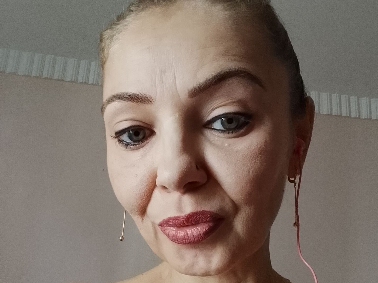 Live cam for AnyanaBlondy