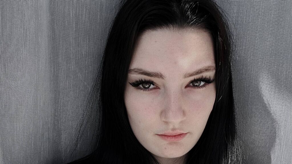Watch JoelAkerley live on cam at LiveJasmin