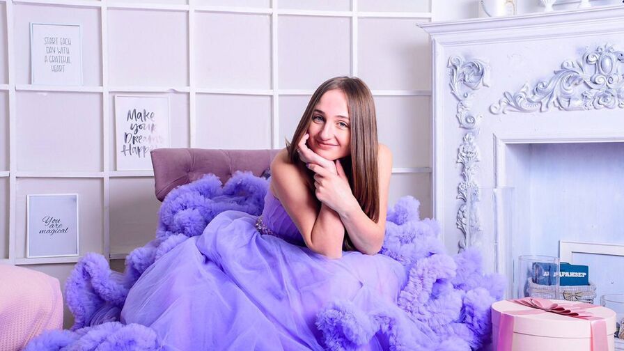 SelenaBrook live cam model